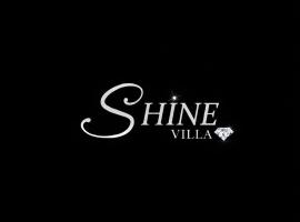 Shine villa, hotel a Krstac