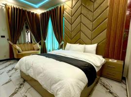 Rose Palace Hotel With Mountain View Swat, Umairs Haven Residences Swat, готель у місті Mingora