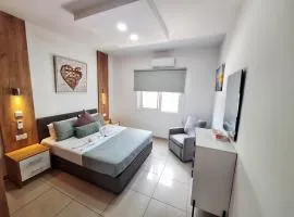 Stylish Apt Kato Paphos Close to Beach & Vibrant Harbor Life