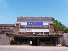 FabHotel Prasad International