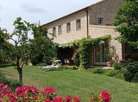 Il Giardino nella Valle, hotel v destinaci Belvedere Ostrense