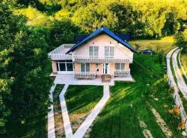 Villa Riverside Haven