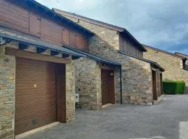 Casa Adosada en Alp Jardin y Wifi