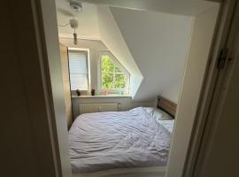Modernes gemütliches Studio Zimmer, хотел в Елмсхорн