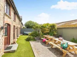 6 Bed in Holsworthy oc-89218