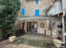 très jolie maison de village lila