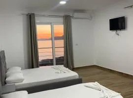Aria Apartments