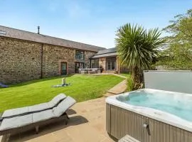 5 Bed in Holsworthy oc-60490