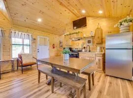 Idyllic Farm Setting! Granbury 'White Daisy Cabin'