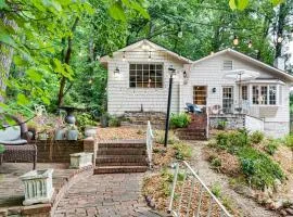 Comfy Cottage Charmer w/ Patio Garden in Tryon