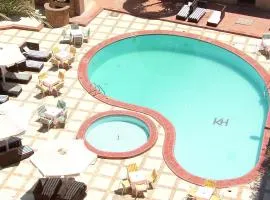 Karnak Hotel
