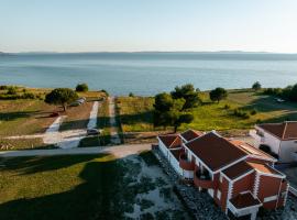 Al Mar Apartments on Bilotinjak beach, Hotel in Nin