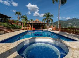 Finca Hotel Villa Camila, hotel i Copacabana
