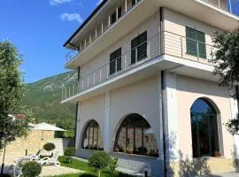 Villa Gjoni