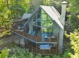 Blue Ridge Pkwy View & Deck: Brevard Home!