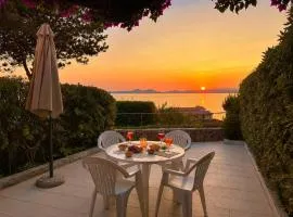 Sunset Three Shared Pool 100m from the Beach