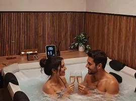 La Casita de Albino -jacuzzi-chimenea-museo