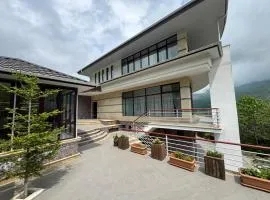 Panoramic Mountains Hotel Guba