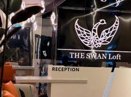THE SWAN loft, отель в городе Сибу