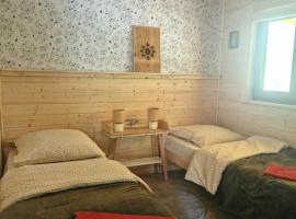 Osada Bura Polana - drewniane domki z sauną, hótel í Ujsoły