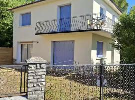 Pearly Maison Central Ruffec, hotel em Ruffec