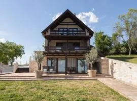 Kardos Villa