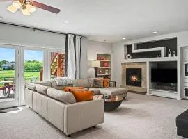 Mulligan Manor Golf Course Views Fun Amenities