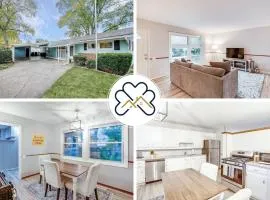 Modern Cozy Home 4 min Drive from Notre Dame