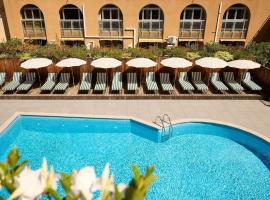 Grand Hôtel Roi René Aix - MGallery Collection, hôtel à Aix-en-Provence