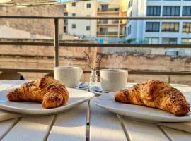 Cosy & Spacious Balcony Apt - Spinola Bay, Beaches, Restaurants, Casino