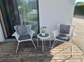 Aisa 39 Studio & Terrace, Hotel in Pärnu
