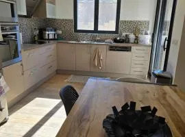T4 de 140m2 avec terrasse a 2 min de la plage