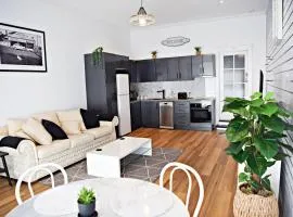 Studio One Art Deco Escape - 5mins to Geelong CBD