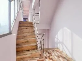 Hotel O Dolphin