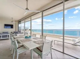 Beachfront 3Br Skyyard Ocean Views, Pool, Tv