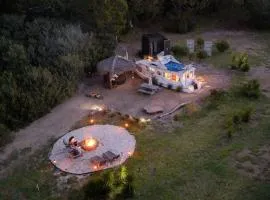 Shipwrecked Oasis Ocean Bay Getaway PL