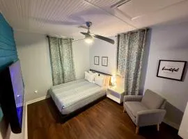 Cozy 1BR Just 2 Miles from LEGOLAND