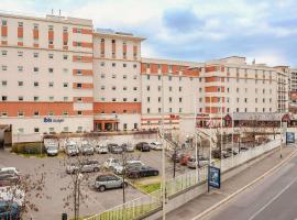 ibis Paris La Defense Courbevoie, готель у місті Курбевуа