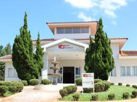 Hotel San Paolo, hotel con piscina a Pederneiras