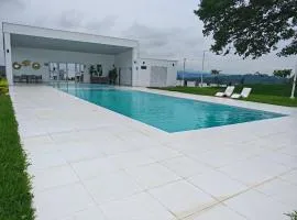 Hermosa casa con piscina