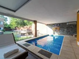 Buenos Aires de Ezeiza - Deptos privados con Jacuzzi y acceso a Amenities Premium- Piscina Climatizada, Sauna Seca, Playroom, Parrilla, Cochera gratis - 23 min de EZE Airport