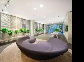 Elm Apartment
