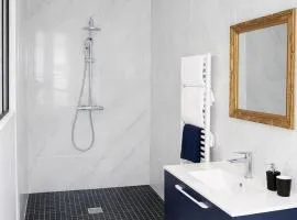 Suite Yves Klein - proche gare et centre-ville- entrée privée