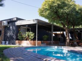 Cosy Cottages Guesthouse, hotel din Potchefstroom