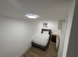 Stylish and Luxurious 4 BR near Leeds City centre