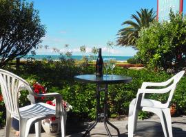 Ocean View, serviced apartment in Ohope Beach