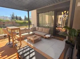 Stylový městský apartmán se soukromou terasou
