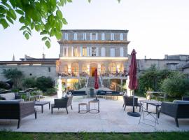 Pavillon des Millésimes, Piscine & SPA, Hotel in Lussac