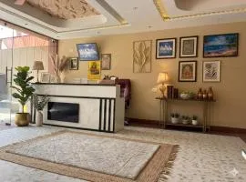 Hotel Green Land
