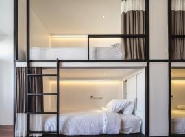 The Common Hostel, hotell i Chiang Mai